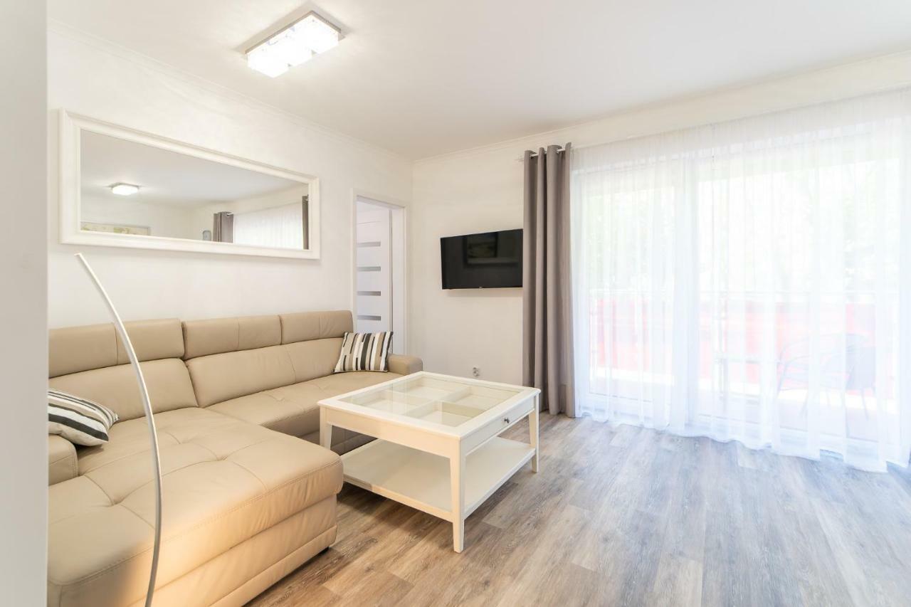 Kolorowe Balkony - Stylowy Apartament Nad Morzem By Noclegi Renters Miedzyzdroje Exteriör bild