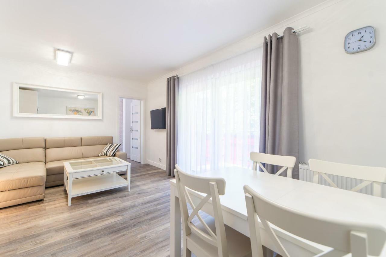 Kolorowe Balkony - Stylowy Apartament Nad Morzem By Noclegi Renters Miedzyzdroje Exteriör bild
