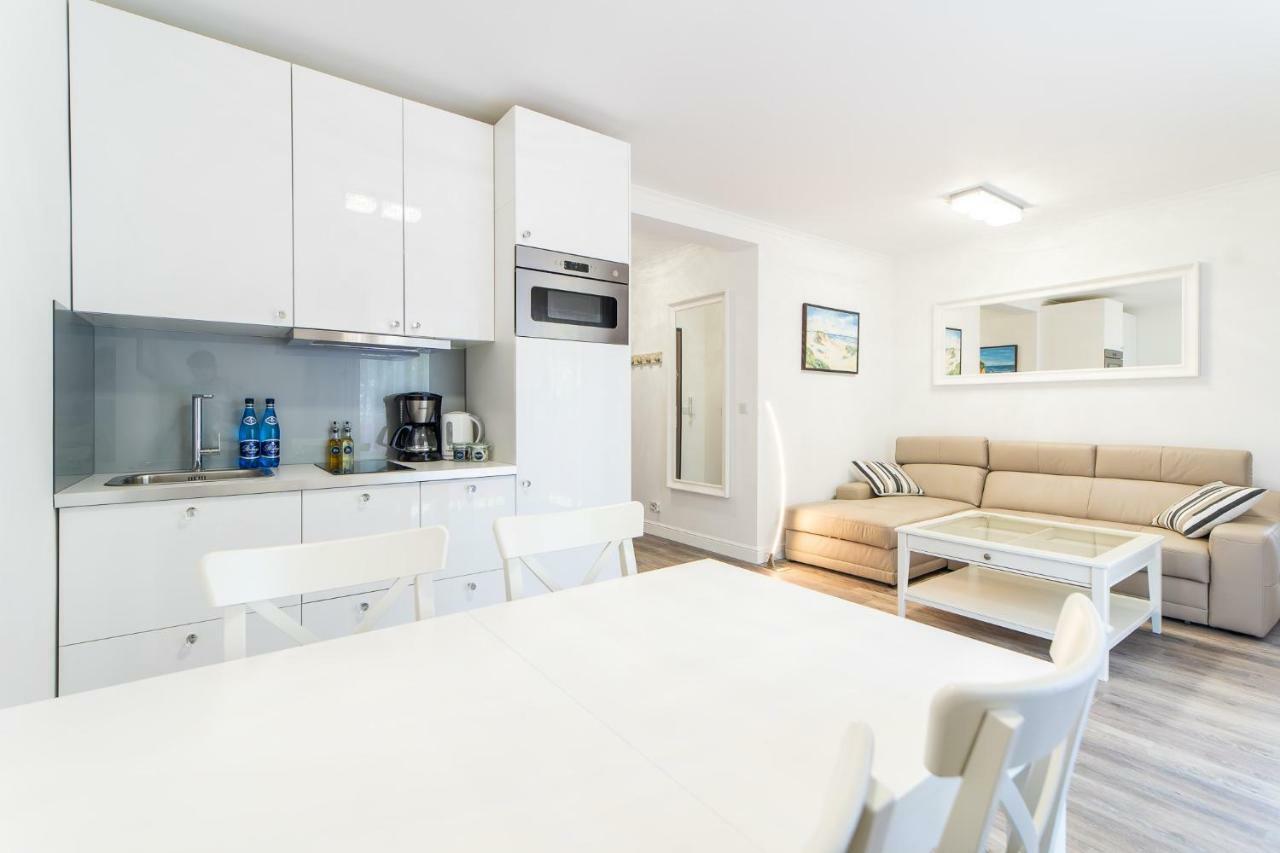 Kolorowe Balkony - Stylowy Apartament Nad Morzem By Noclegi Renters Miedzyzdroje Exteriör bild